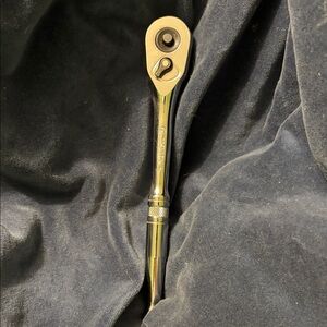 Chrome 3/8 Ratchet Wrench - Silver